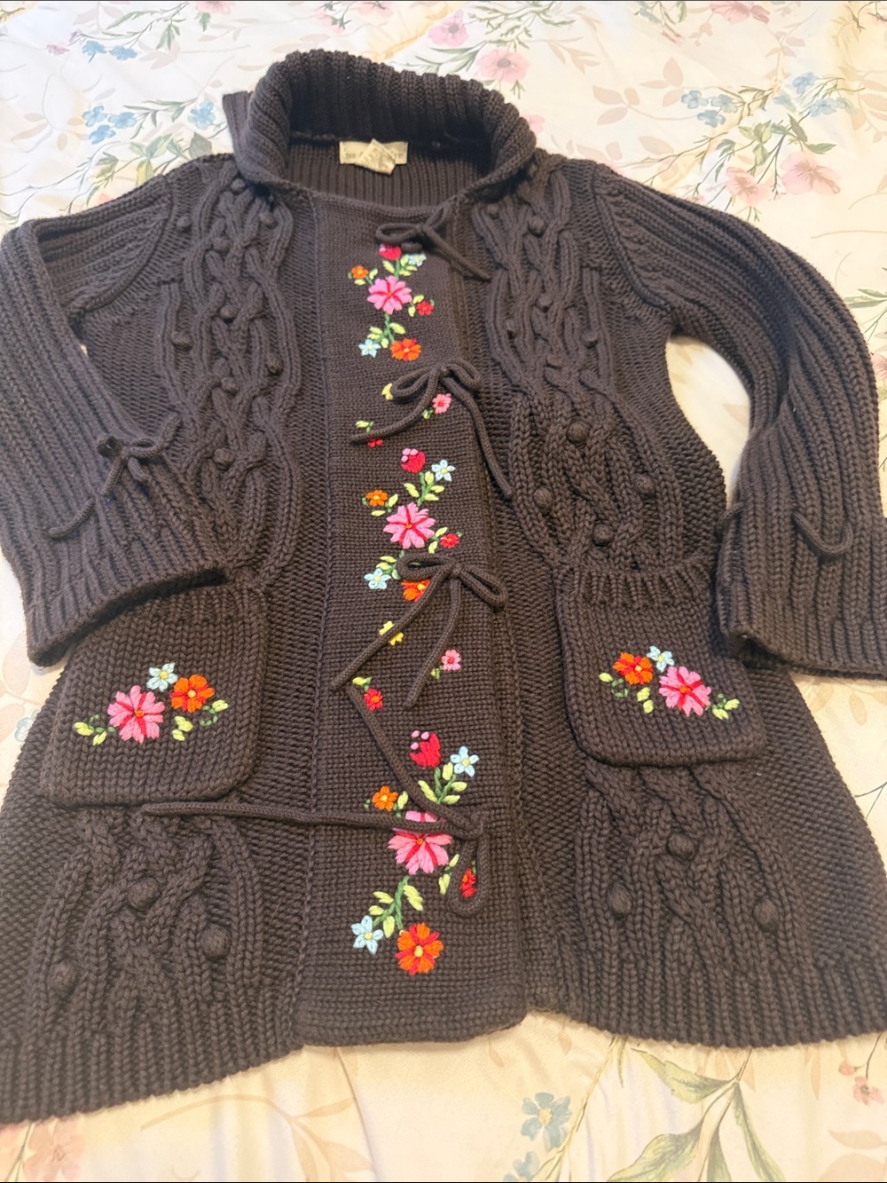 Embroidered Cable Knit Long Cardigan Sweater - Black